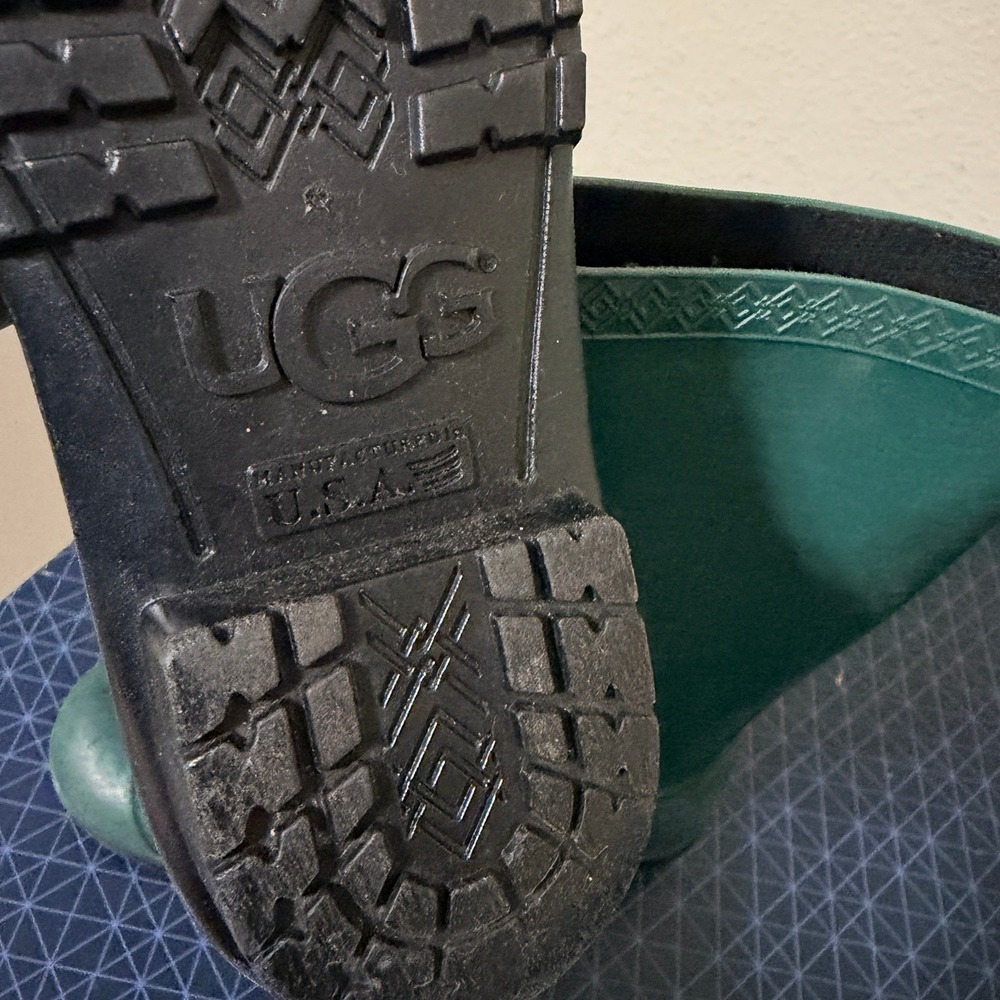 UGG Waterproof Rain Boots Kids Size 1 Green Rubber Pull On Spring Midcalf - Picture 6 of 11